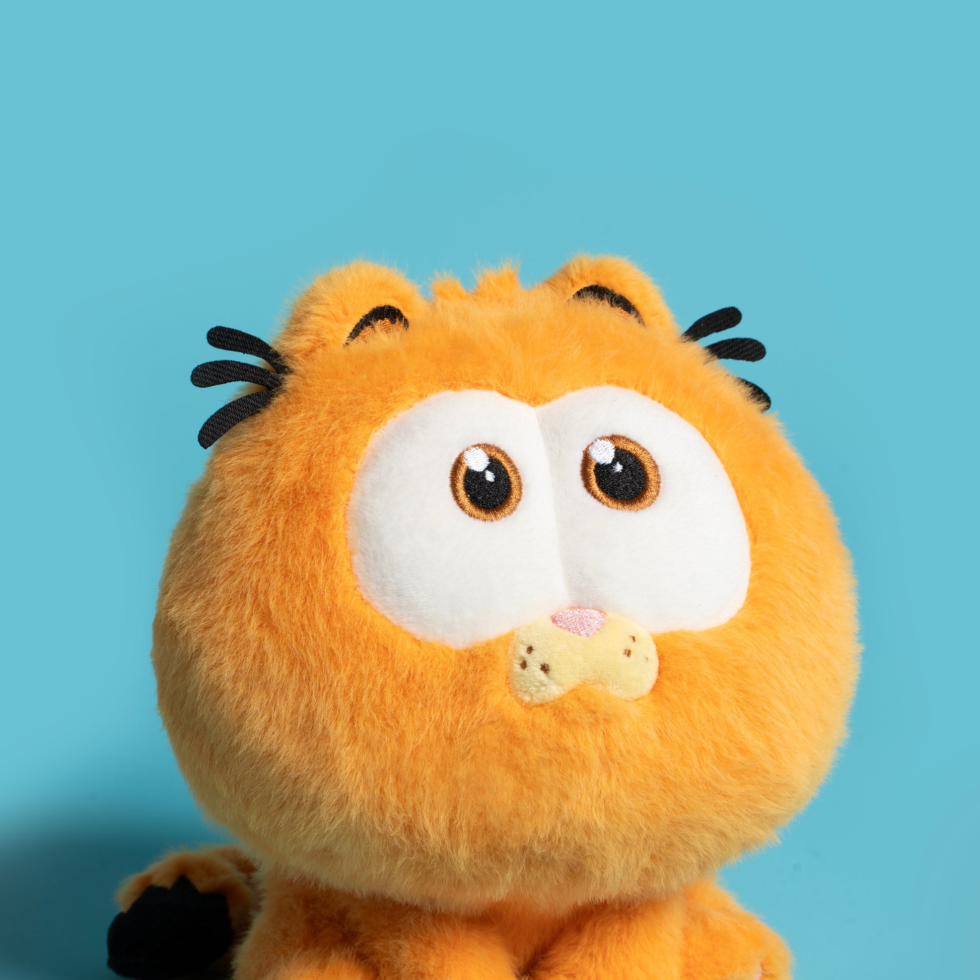 🧸 Garfield Cuddly Squeaky Toy – Big Hugs, Bigger Fun! 🐾