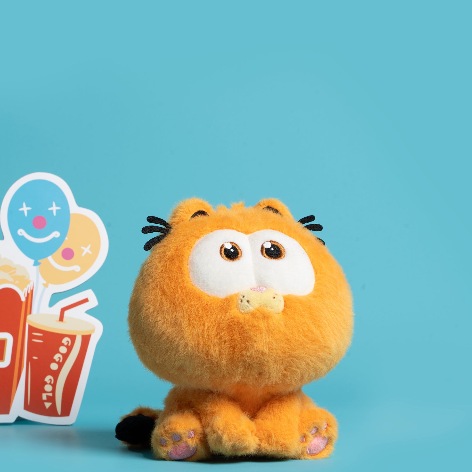 🧸 Garfield Cuddly Squeaky Toy – Big Hugs, Bigger Fun! 🐾