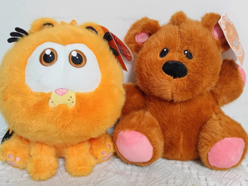 🧸 Pochi Cuddly Squeaky Toy – Playful Charm, Endless Fun! 🐾