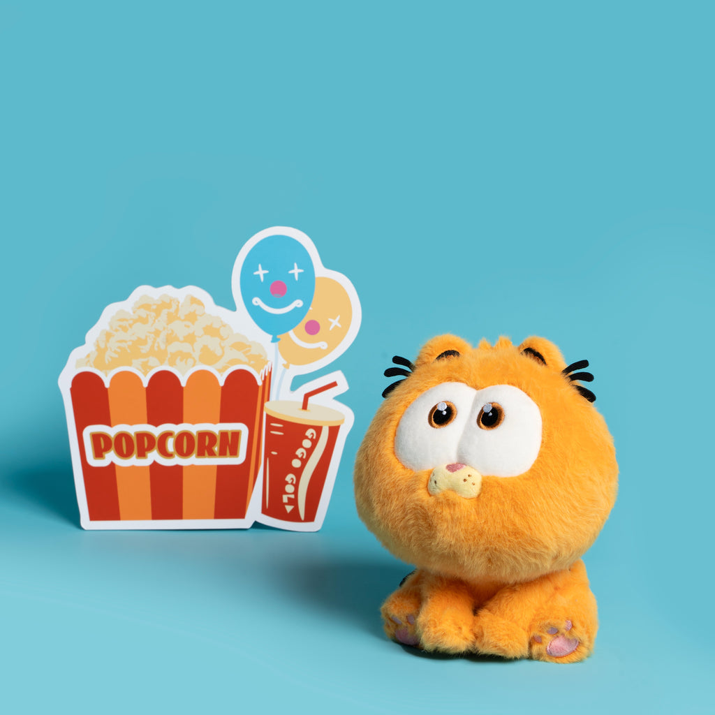 🧸 Garfield Cuddly Squeaky Toy – Big Hugs, Bigger Fun! 🐾