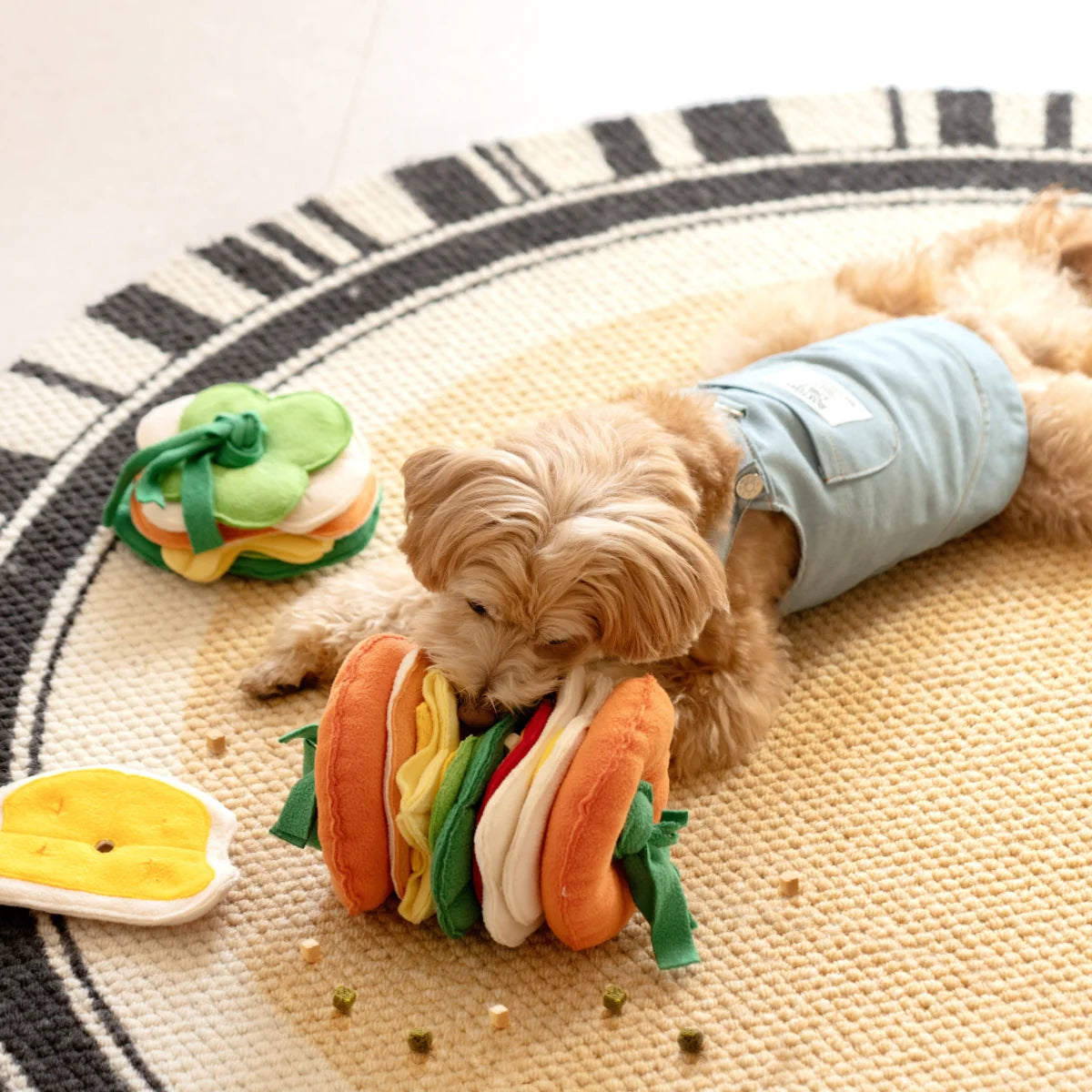 Burger Snuffle Toy – Multi-Layer Puzzle for Smart Dogs