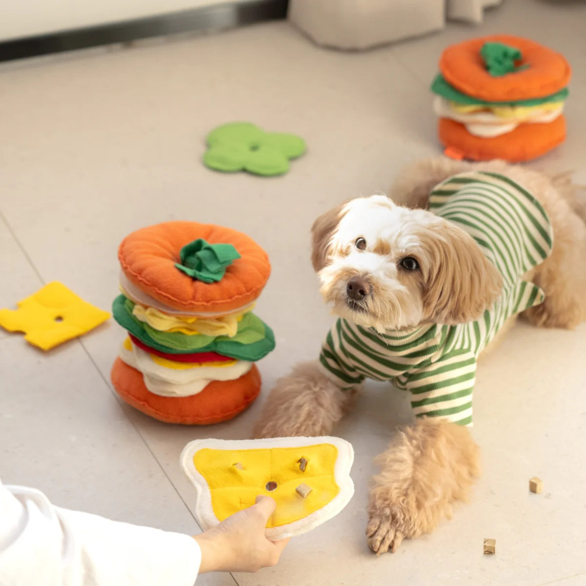 Burger Snuffle Toy – Multi-Layer Puzzle for Smart Dogs