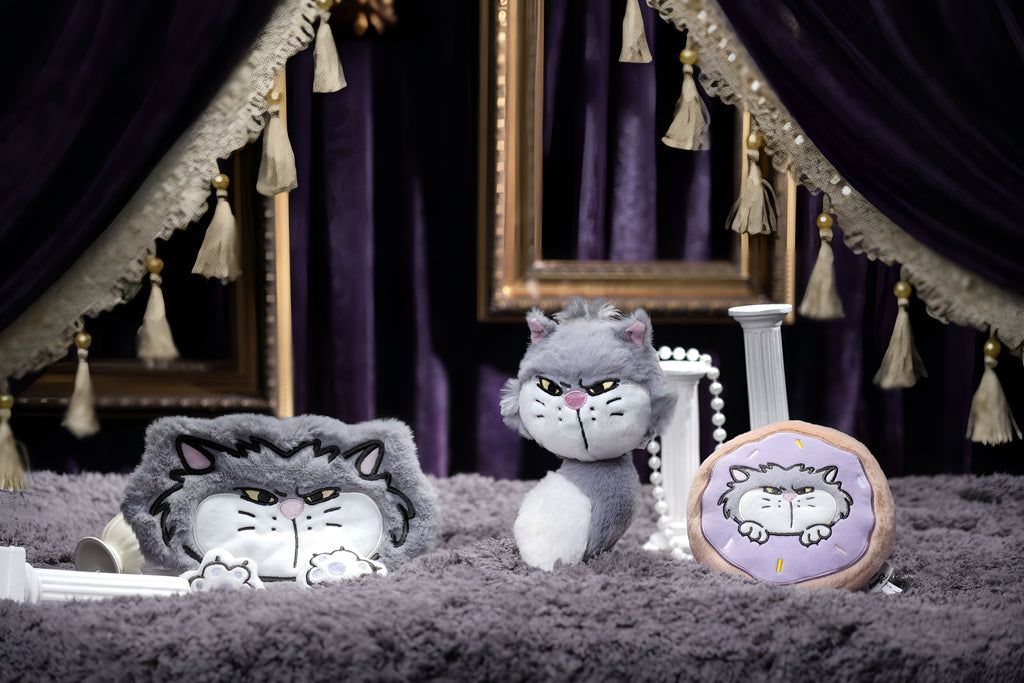 Grumpy Grey Cat Face Crinkle Toy! 😾🐱