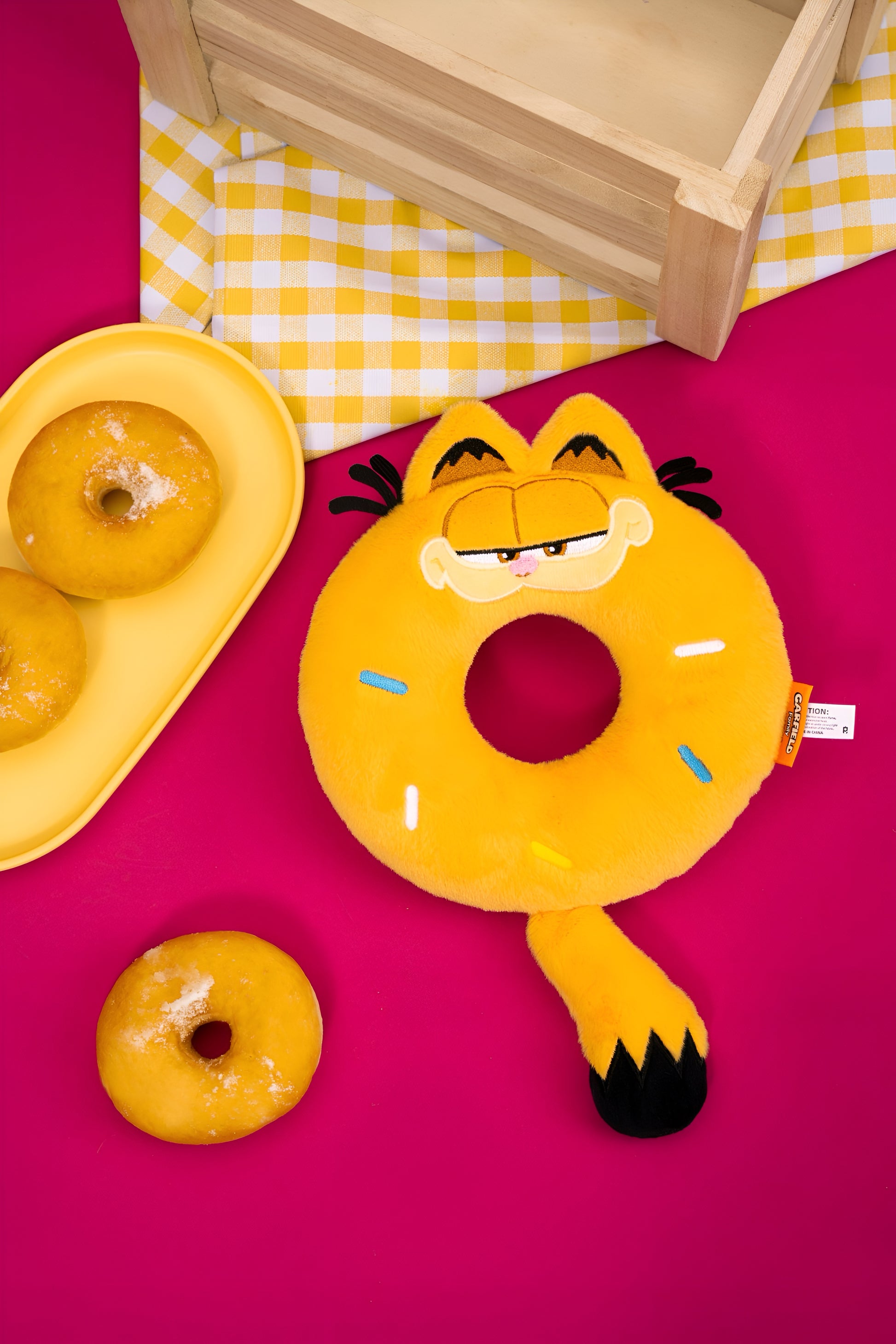 🍩 Garfield Donut Plush Toy – Sweet, Sassy & So Much Fun! 🐾