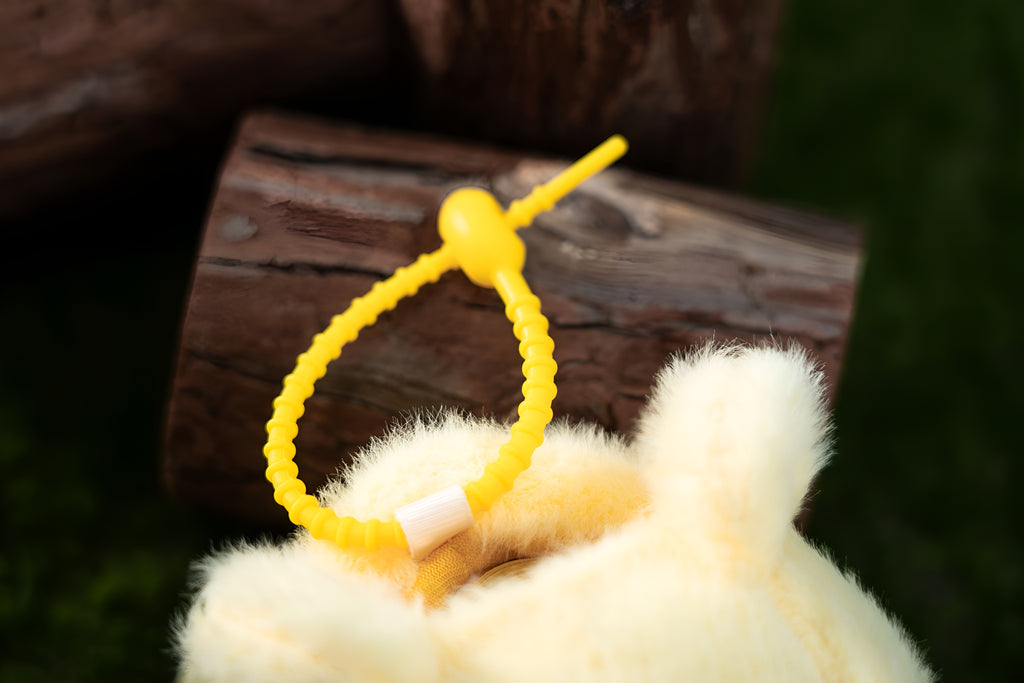🍯 Winnie the Pooh Poo Bag Holder – Cute, Handy & Always Ready! 🐾