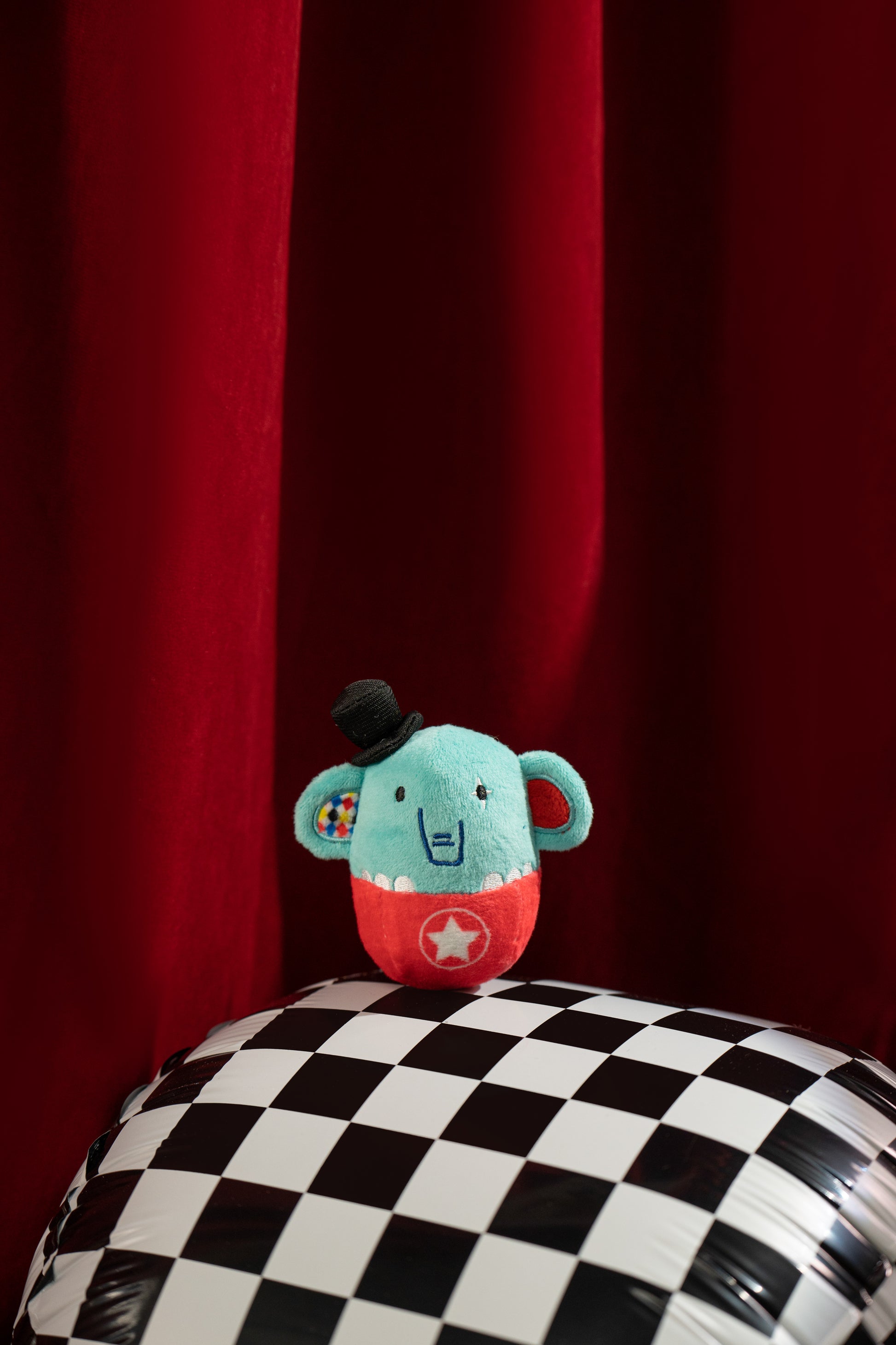 🎪 Elephant Roly-poly Cat Toys – Tumble, Chase &amp; Delight! 🐱🎭